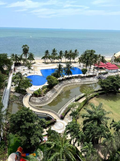 Sunshine Beach Condotel By Lux Na Chom Thian Ngoại thất bức ảnh